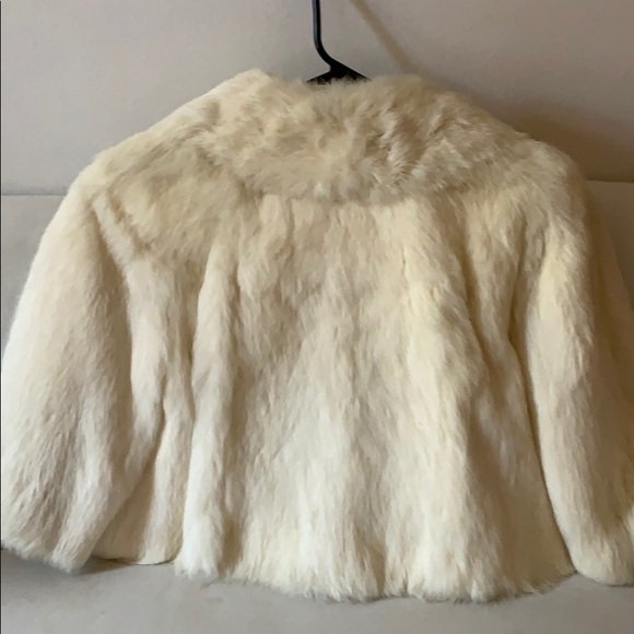 NEW NEVER BEEN WORN fur coat - Picture 2 of 2